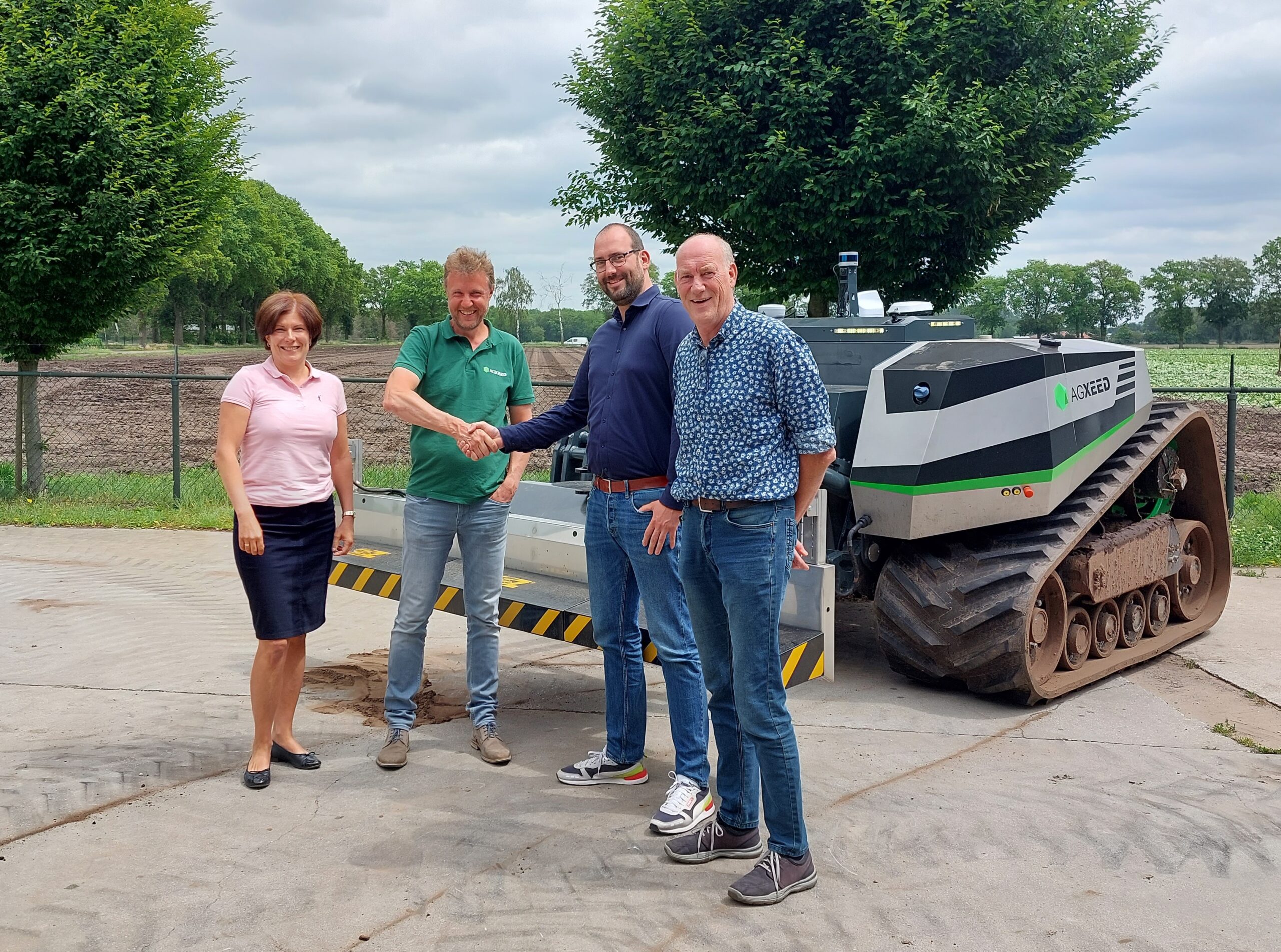Persfoto contract ondertekening