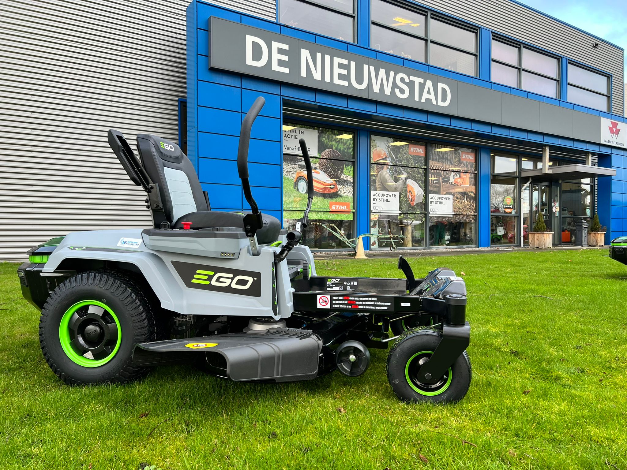 EGO Z6 elektrische grasmaaier