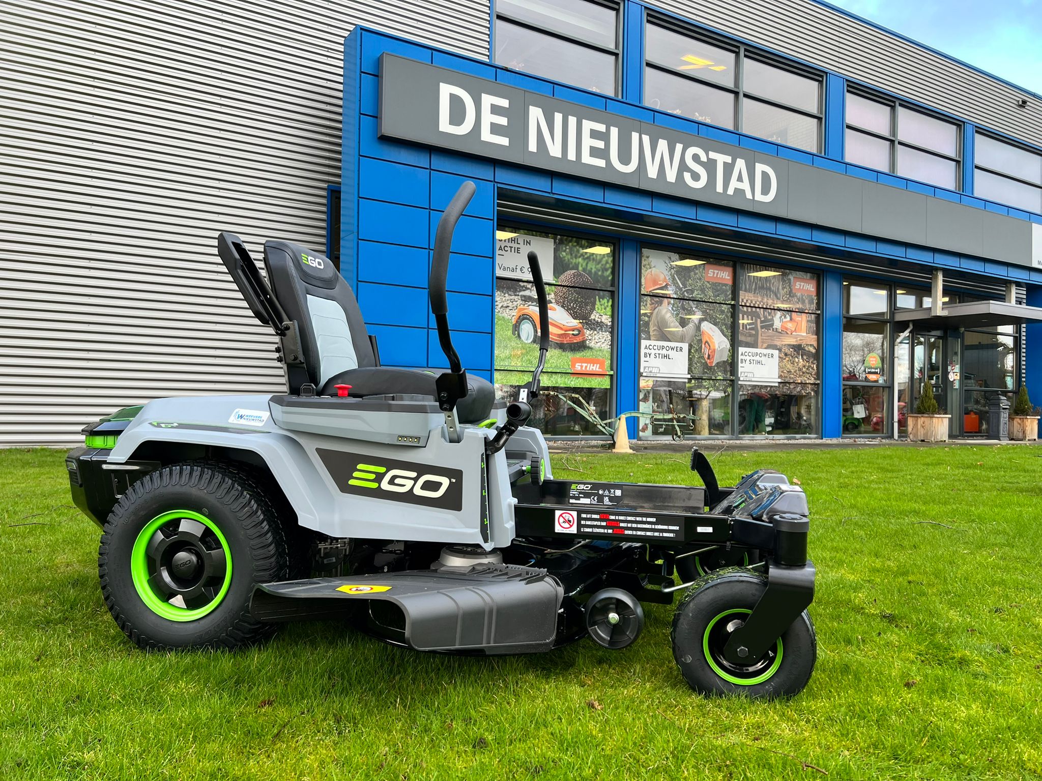 EGO Z6 elektrische grasmaaier