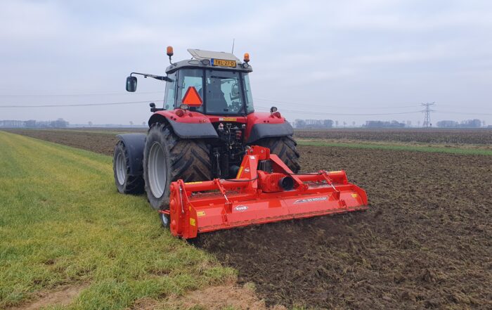 KUHN EL 162-300 BioMulch frees