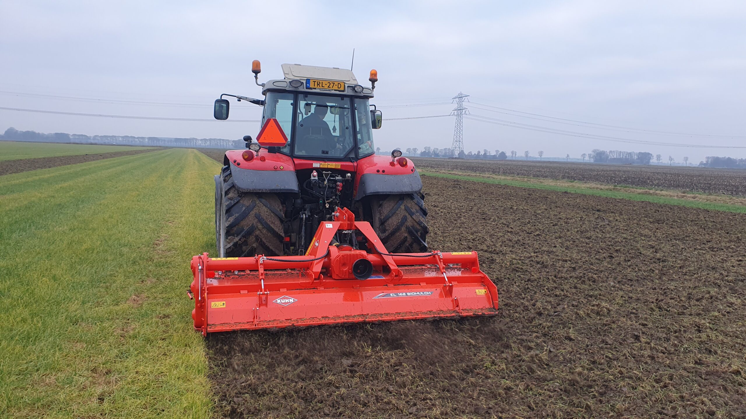 KUHN EL 162-300 BioMulch frees