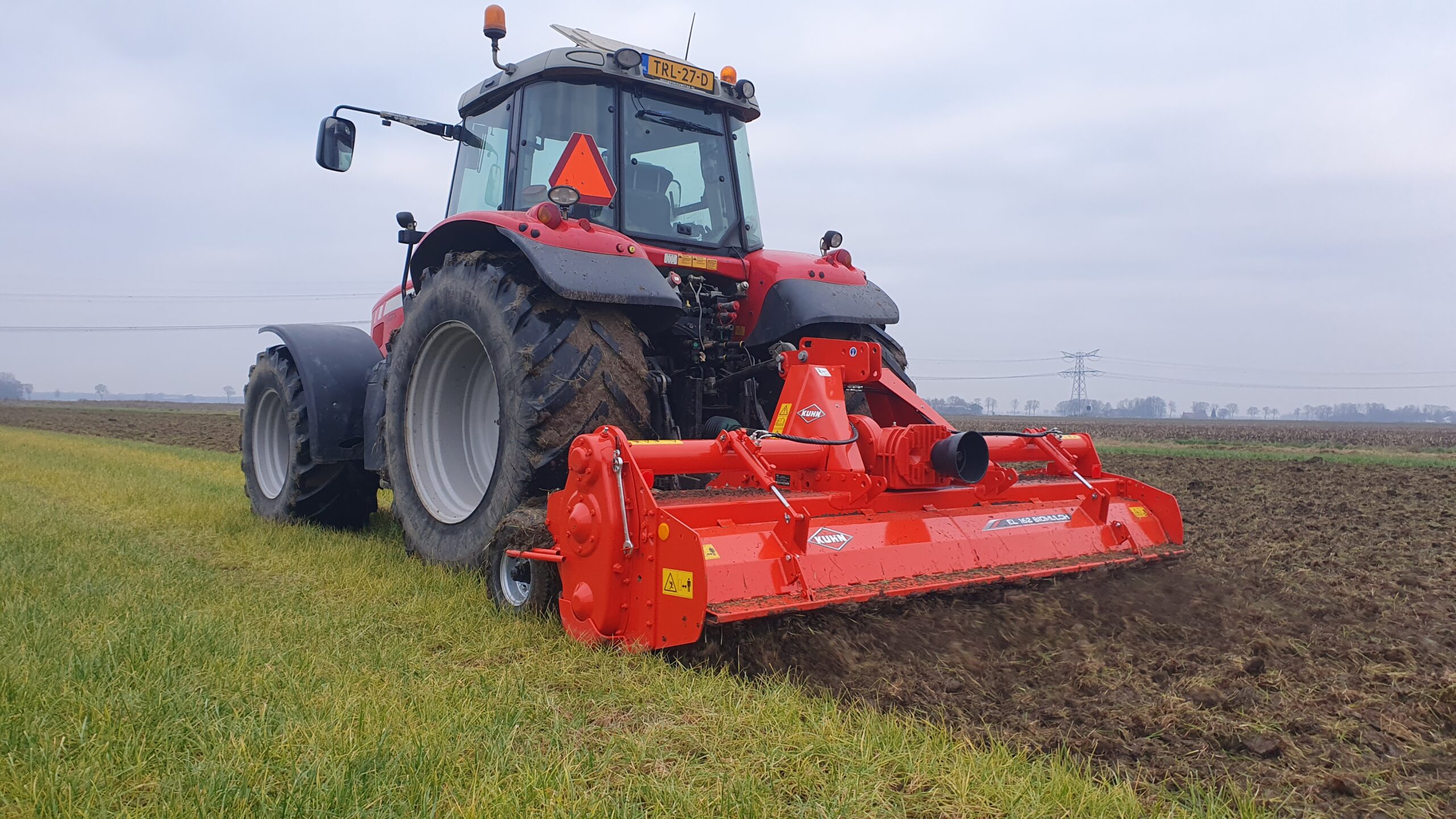 KUHN EL 162-300 BioMulch frees