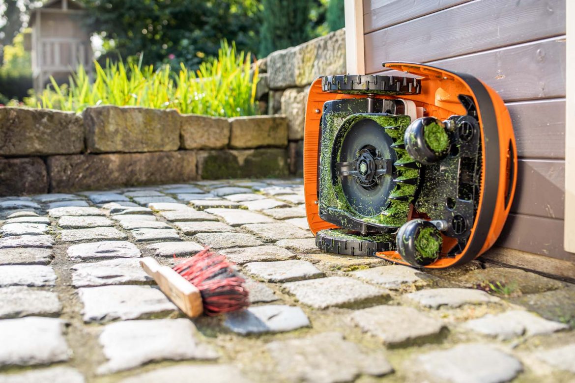 Onderhoud aan STIHL robotmaaier